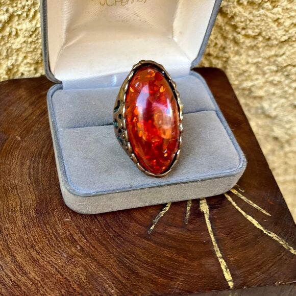 Vintage Glass Statement Ring in Size 7 Medievel Ren Faire Whimsical - Picture 1 of 8